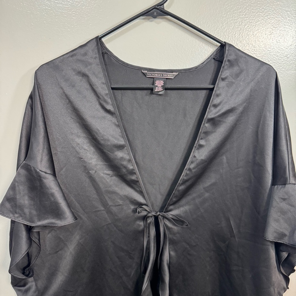 Victoria’s Secret Robe - Picture 2 of 8
